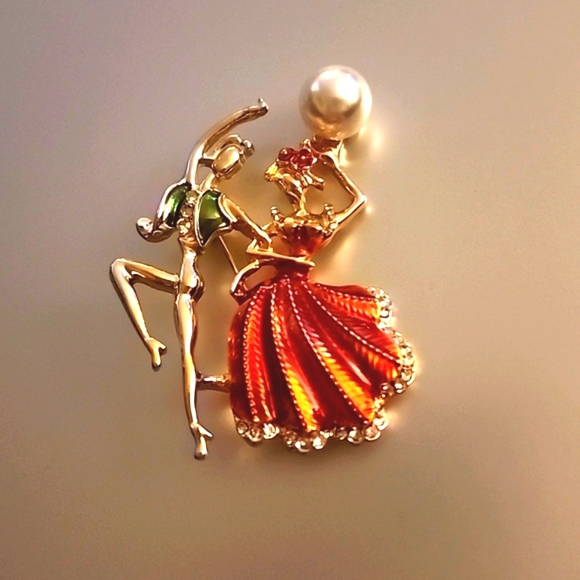 DANCING COUPLE Gemstone   Brooch - Picture 1 of 4